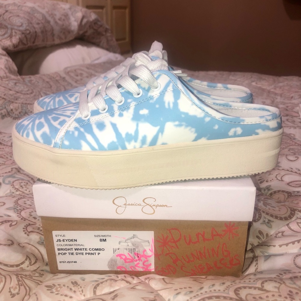 NEW!! Jessica Simpson-Size 8